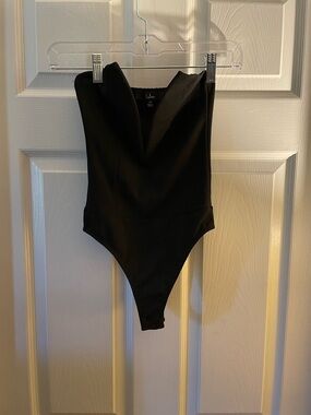 Lulu's Black Strapless V-Neck Bodysuit - XS